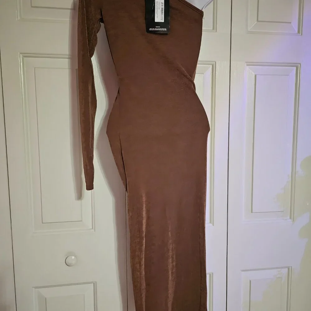 Prettylittlething Maternity Chocolate Ruched Seam Detail Acetate Slinky Dress S - Picture 3 of 5